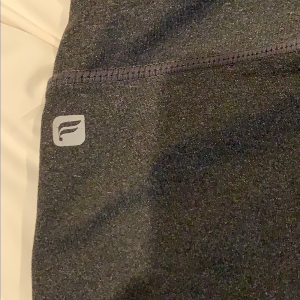 😃 Fabletics mesh capris - Picture 3 of 3